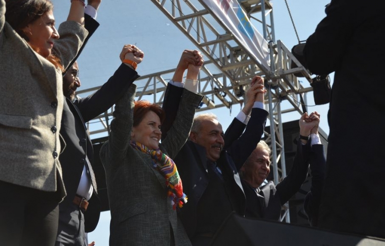 İyi Parti Eceabat Belediye Başkanı Saim Zileli Partisinden İstifa Etti