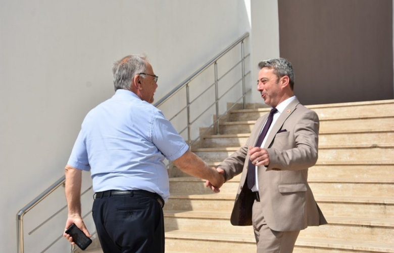 Başkan Gökhan, Göğüsgeren'i ziyaret etti