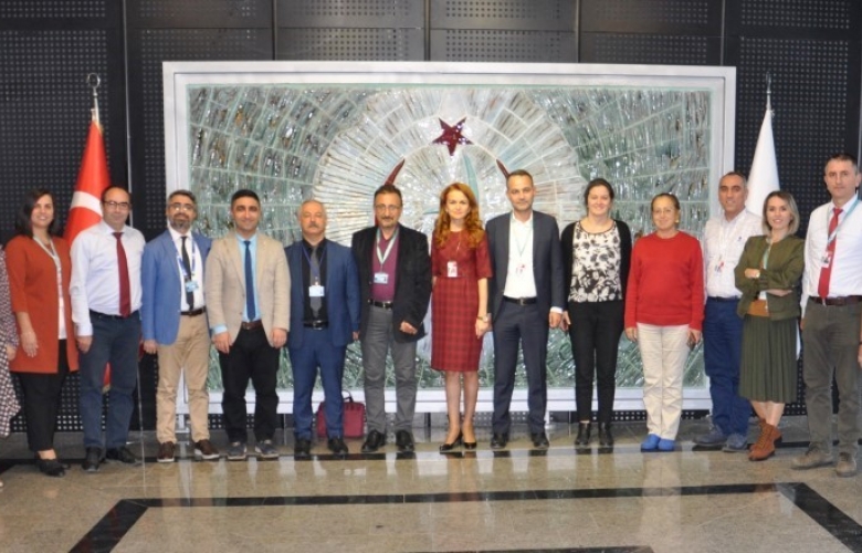 ÇANAKKALE DEVLET HASTANESİNİN KALİTE PUANI İLE ALKIŞLARI HAK ETTİ