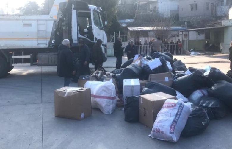 ÇANAKKALE BELEDİYESİ YARDIM KAMYONLARI DEPREM BÖLGESİNE ULAŞTI